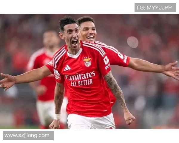 尤文图斯狂胜切尔西五球大捷帽子戏法引发争议判罚热议