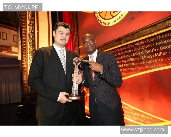 詹姆斯姚明女儿的友谊与篮球梦想交织的成长故事 詹姆斯姚明女儿的友谊与篮球梦想交织的成长故事