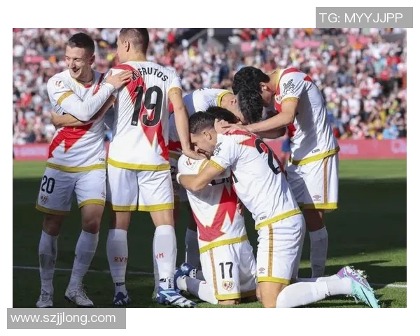 足总杯激战：多特蒙德与巴萨战平乌龙球成比赛转折点解析