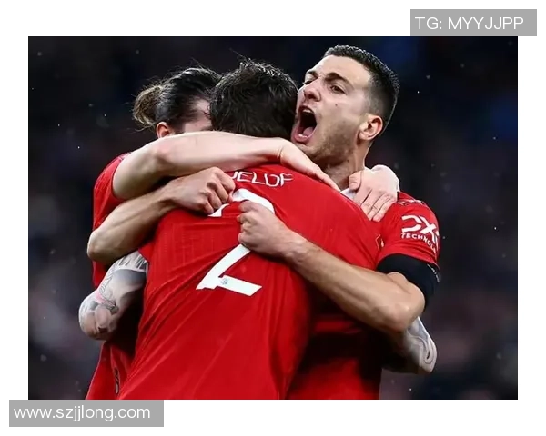 世界杯惊现冷门巴黎圣日耳曼与曼联战平点球大战引发全场狂欢