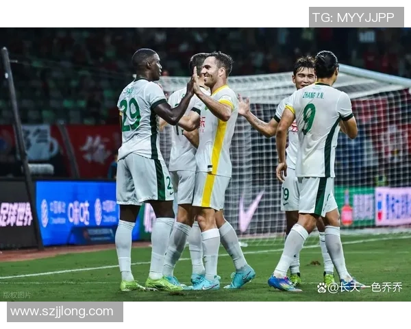 中超联赛惊现历史冷门拜仁逆转多特蒙德上演帽子戏法引爆全场